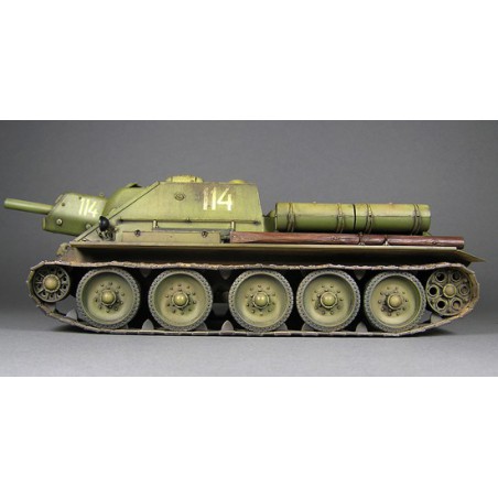 Maquette de Char en plastique SU-122 Mid P. + Intérieur 1/35