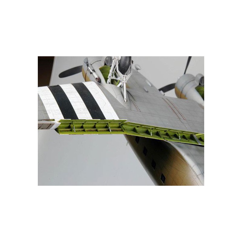 Maquette d'avion en plastique C-47A SKYTRAIN Maquette d'avion en plastique C-47A SKYTRAIN