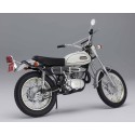 Maquette de moto en plastique YAMAHA 250 ENDURO DT1 1/10
