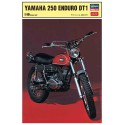 Maquette de moto en plastique YAMAHA 250 ENDURO DT1 1/10