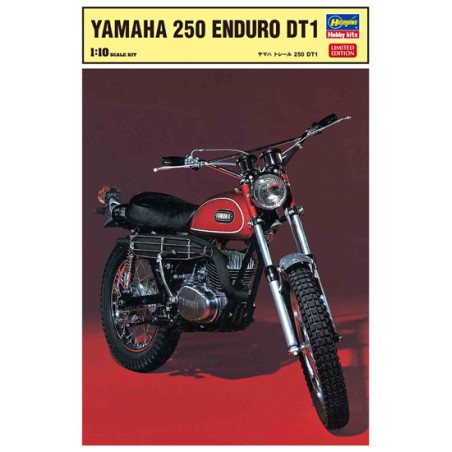 Maquette de moto en plastique YAMAHA 250 ENDURO DT1 1/10