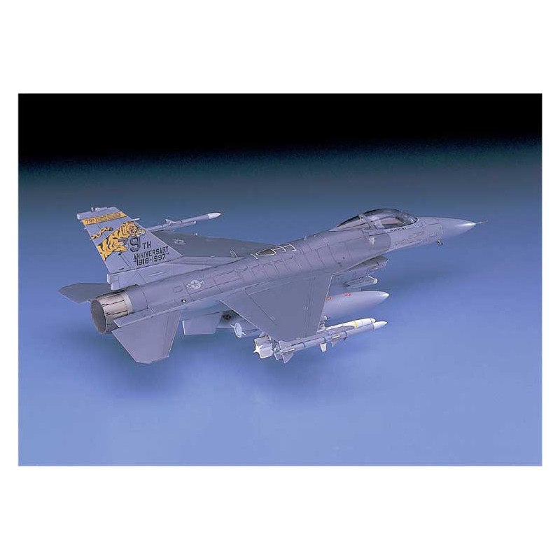 Maquette d'avion en plastique F-16C BLOCK 50 FF (D18) 1/72