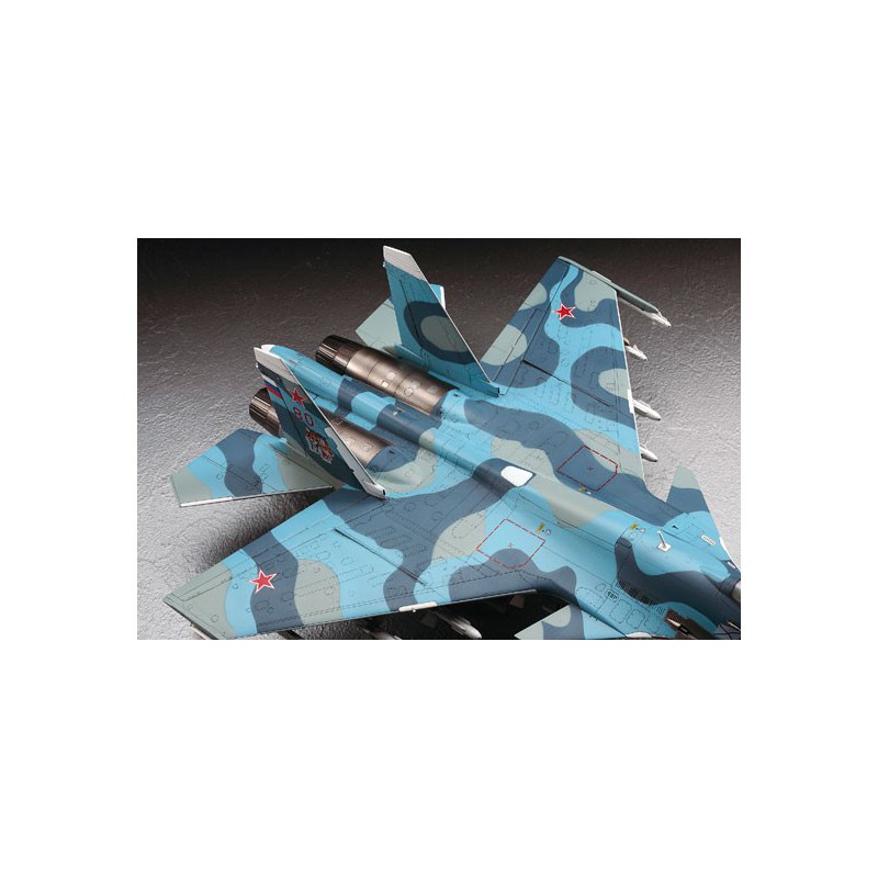 Maquette d'avion en plastique Su-33 FLANKER D 1/72