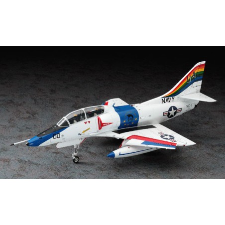 Maquette d'avion en plastique TA-4J SKYHAWK BIPLACES 1/48