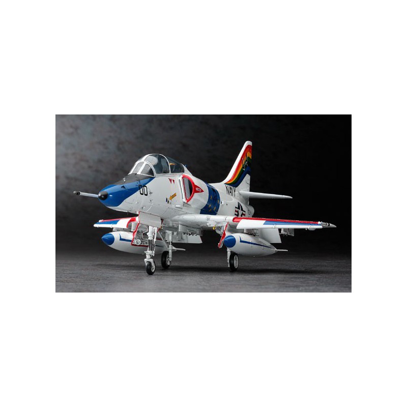 Maquette d'avion en plastique TA-4J SKYHAWK BIPLACES 1/48