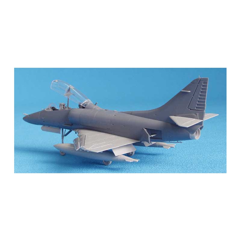 Maquette d'avion en plastique TA-4J SKYHAWK BIPLACES 1/48