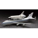 Plastic plane model Space Shuttle & Boeing 1/200 | Scientific-MHD