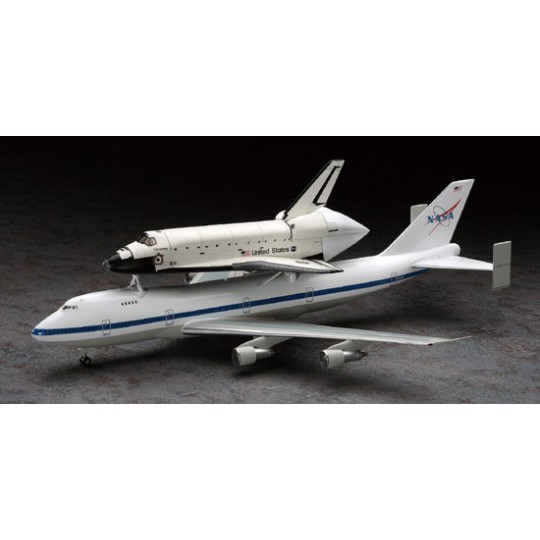 Maquette d'avion en plastique SPACE SHUTTLE& BOEING 1/200