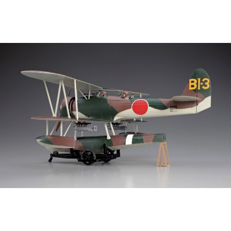 Maquette d'avion en plastique E8N1 DAVE 1/48