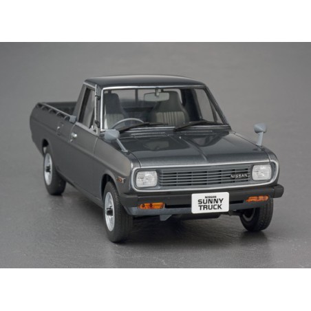 Maquette de voiture en plastique NISSAN SUNNY TRUCK 1/24