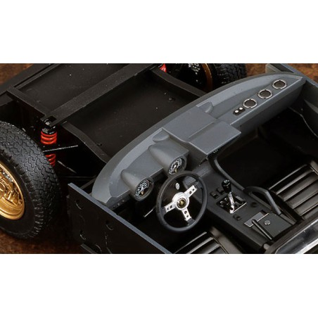 Maquette de voiture en plastique Lamborghini Miura P400 SV 1/24