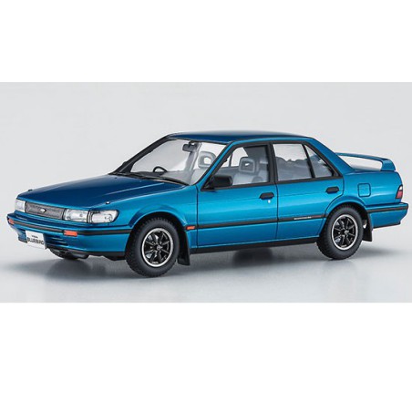 Maquette de voiture en plastique Nissan Bluebird SSS ATTESA LIMITED 1/24