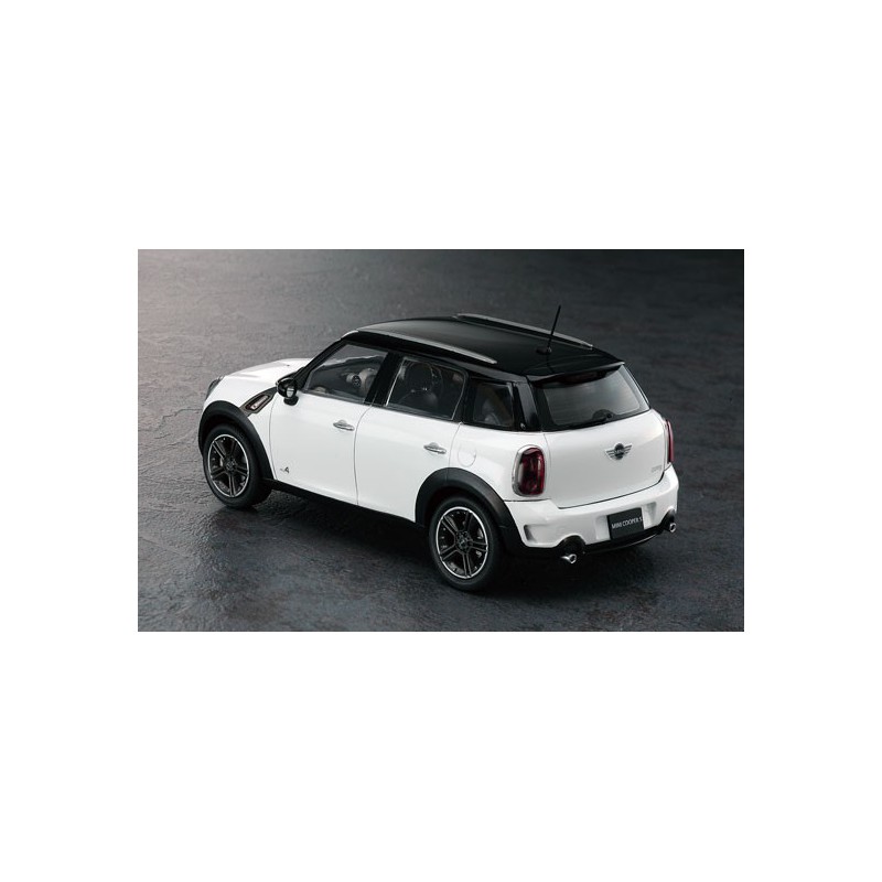Maquette de voiture en plastique BMW MINICOOPER COUNTRYMAN 1/24