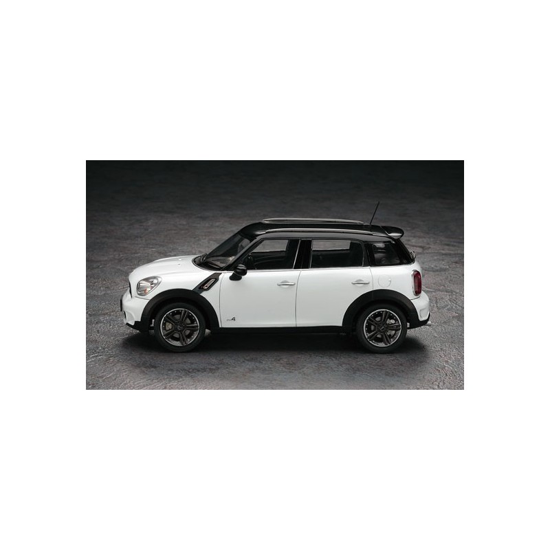 Maquette de voiture en plastique BMW MINICOOPER COUNTRYMAN 1/24