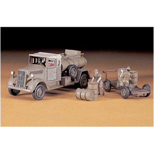 Maquette de Char en plastique MT 16 FUEL TRUCK ISUZU 1/72 Maquette de Char en plastique MT 16 FUEL TRUCK ISUZU 1/72