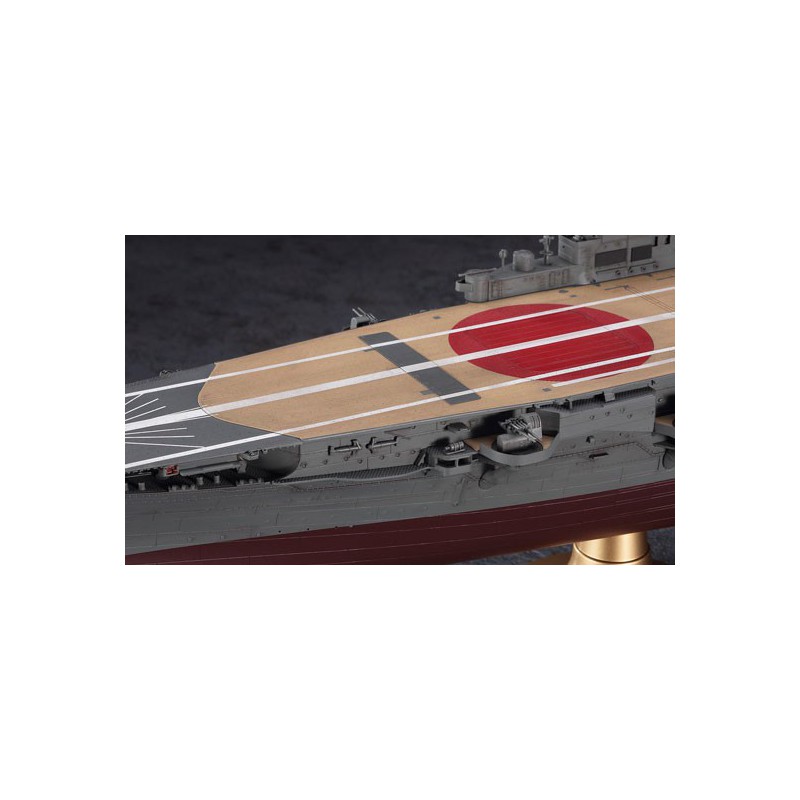 Maquette de Bateau en plastique IJN Porte Avions HIYO 1/350