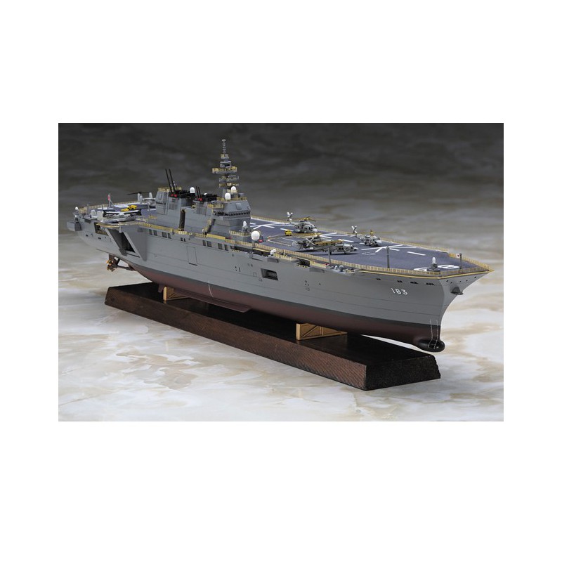 Maquette de Bateau en plastique IZUMO Full Hull 1/700 Maquette de Bateau en plastique IZUMO Full Hull 1/700