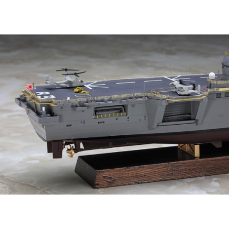 Izumo Full Rumpf 1/700 Plastikbootmodell | Scientific-MHD