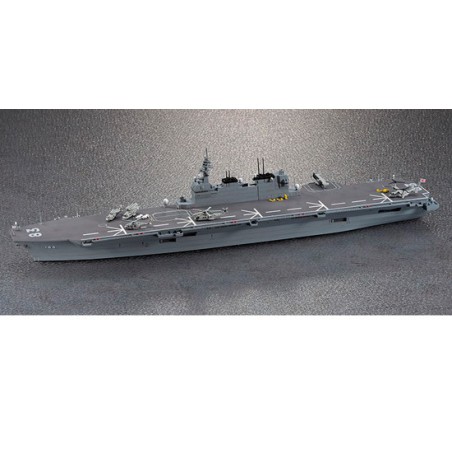 Maquette de Bateau en plastique DDH IZUMO 1/700