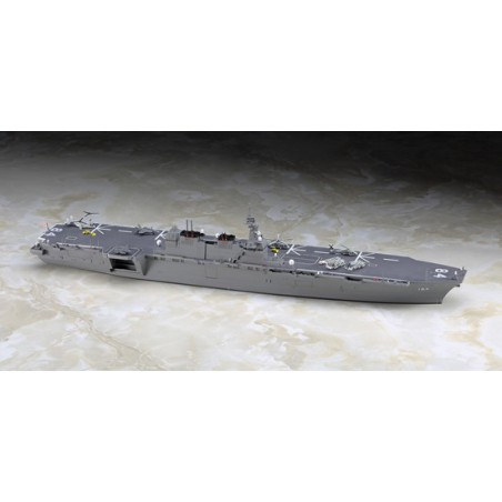 Maquette de Bateau en plastique JMSDF DDH KAGA 1/700