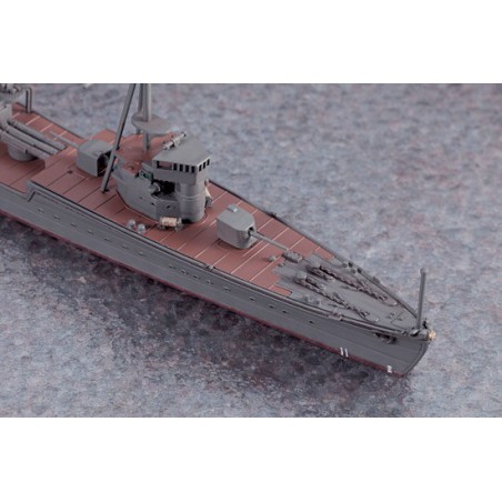 Maquette de Bateau en plastique Light Cruiser TENRYU 1/700