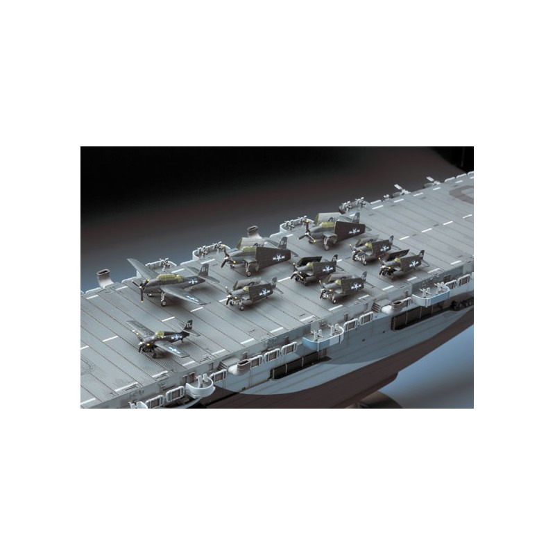 Maquette de Bateau en plastique AVIONS US EMBARQUES 1/350