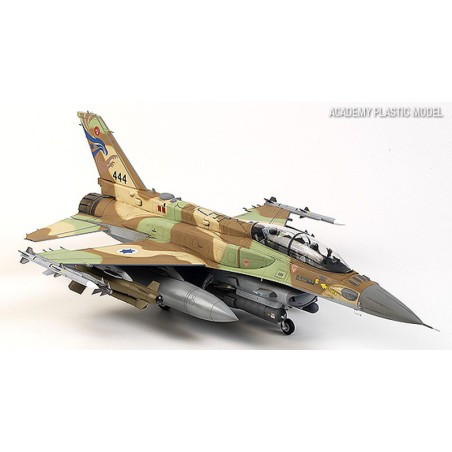 Maquette d'avion en plastique F-16I SUFA 1/32