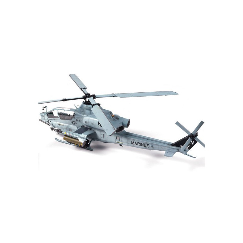 Maquette d'hélicoptère en plastique USMC AH-1Z Shark Mouth 1/35