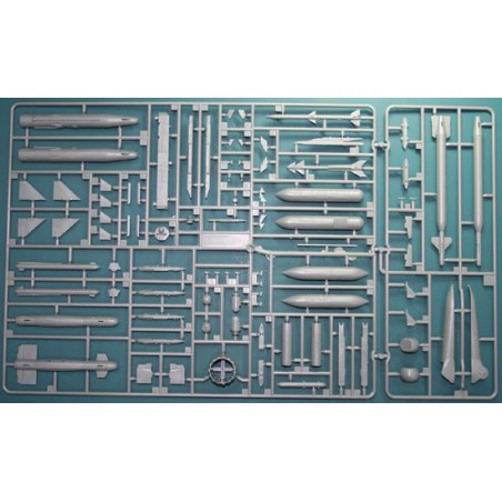 F-111C Plastikflugzeug Modell Australischer AF 1/48 | Scientific-MHD