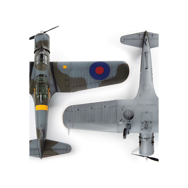 Maquette d'avion en plastique V-156-B1 Marine Française 1/48