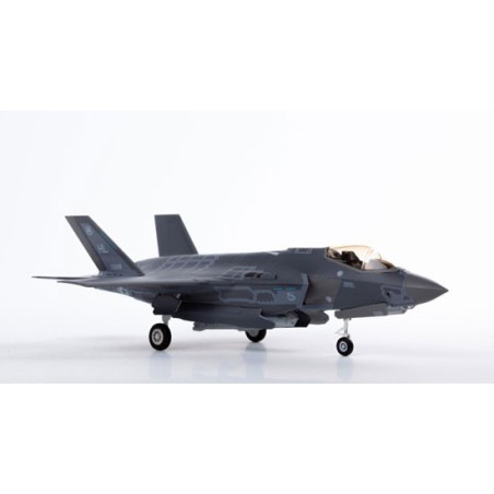 Maquette d'avion en plastique F-35A Seven Nations 1/72