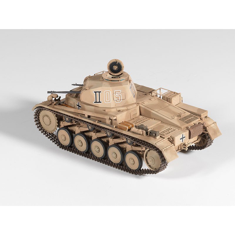 Maquette de Char en plastique German Panzer II Ausf.F "North Africa" 1/35 Maquette de Char en plastique German Panzer II Ausf.F "North Africa" 1/35