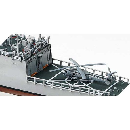 Maquette de Bateau en plastique USS PERRY FFG-71/350