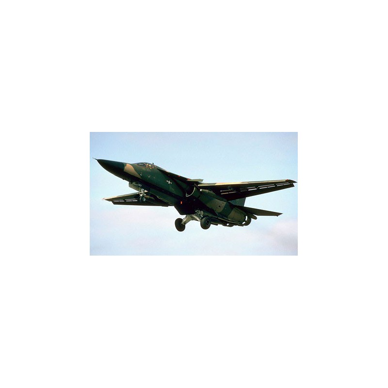 Maquette d'avion en plastique F-111A AARDWARK 1/48