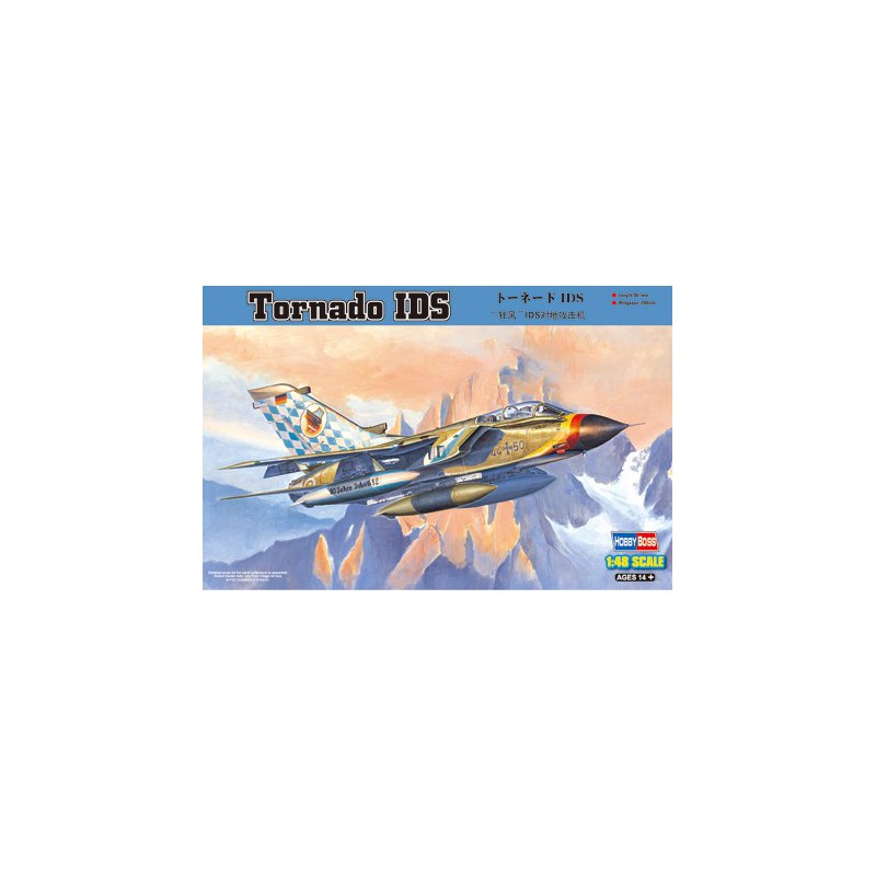 Maquette d'avion en plastique TORNADO IDS 1/48