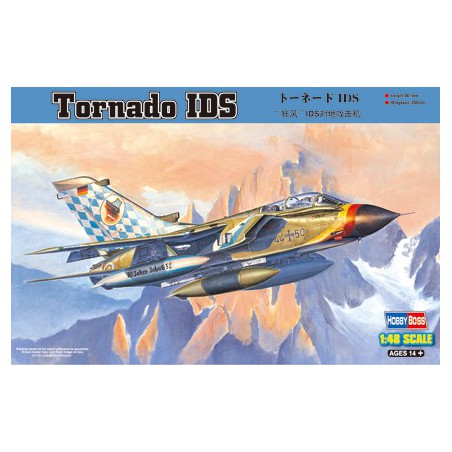 Maquette d'avion en plastique TORNADO IDS 1/48