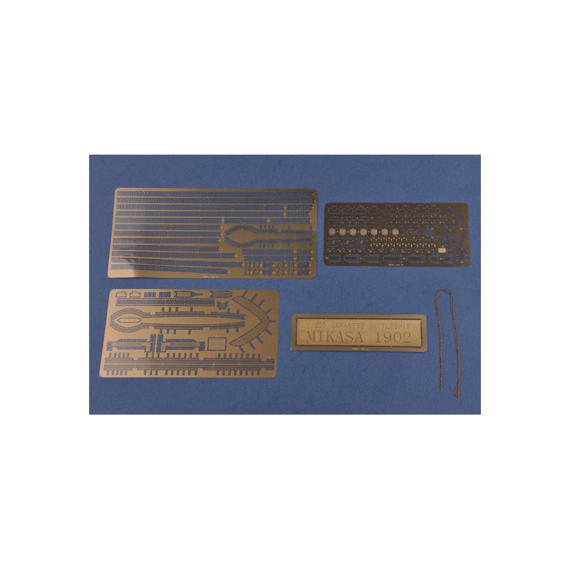 Maquette de Bateau en plastique IJN MIKASA 1/200
