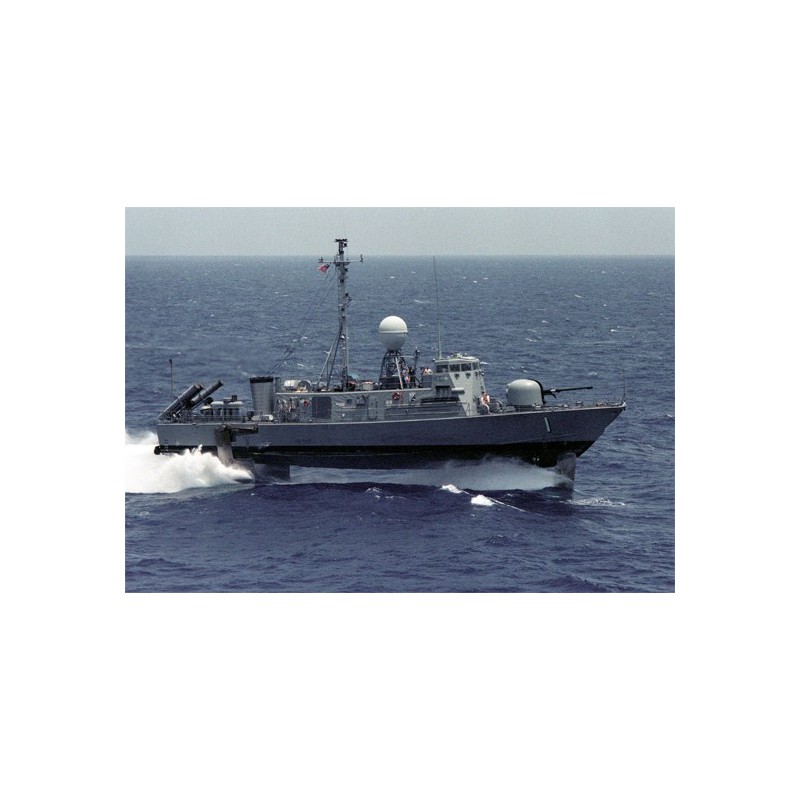 Maquette de Bateau en plastique USS PEGASUS PHM-1 1/200