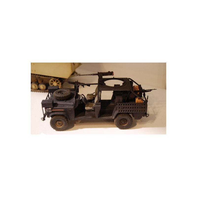 Maquette de Char en plastique LAND Wolf M.I.K. Defender 1/35 Maquette de Char en plastique LAND Wolf M.I.K. Defender 1/35