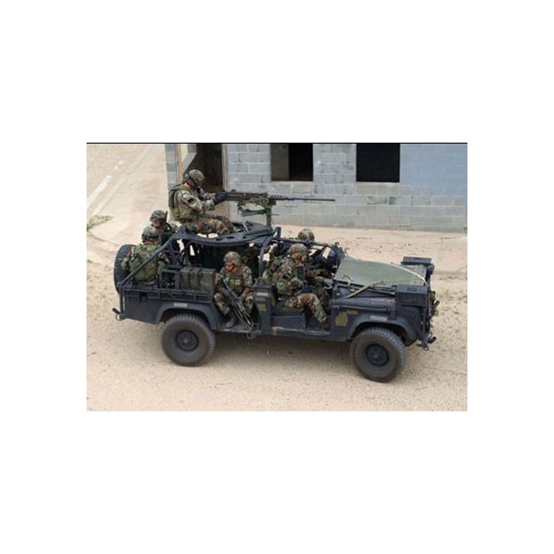 Maquette de Char en plastique RSOV + MG 1/35