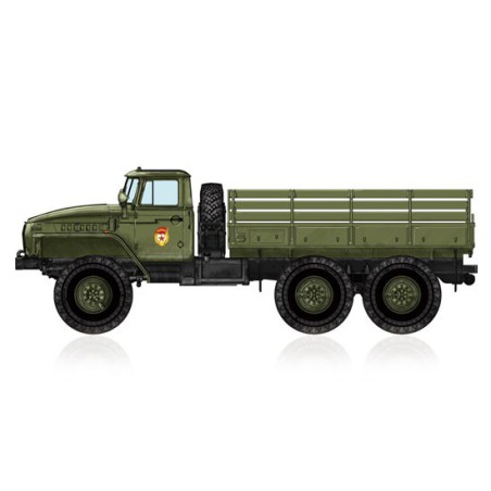 Maquette de camion en plastique Russian URAL-4320 Truck 1/72