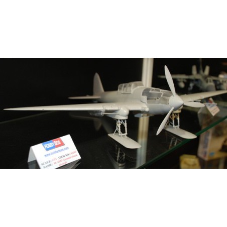Maquette d'avion en plastique IL-2 Sturmovik on Skis 1/32