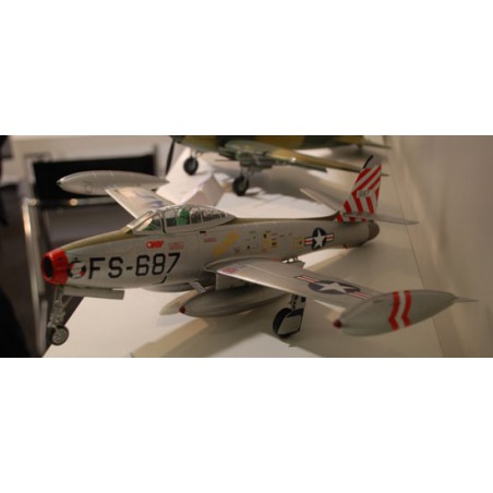 F-84E Plastikebene Modell Thunderjet 1/32 | Scientific-MHD