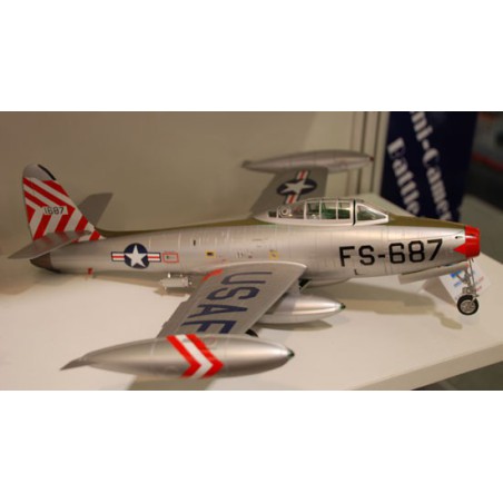 F-84E plastic plane model Thunderjet 1/32 | Scientific-MHD