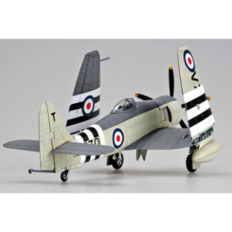 Maquette d'avion en plastique SEA FURY FB.11