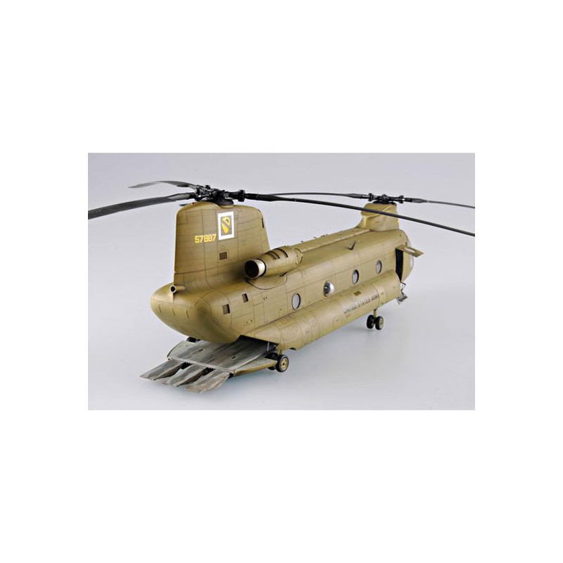 Maquette d'hélicoptère en plastique CH-47A CHINOOK Maquette d'hélicoptère en plastique CH-47A CHINOOK