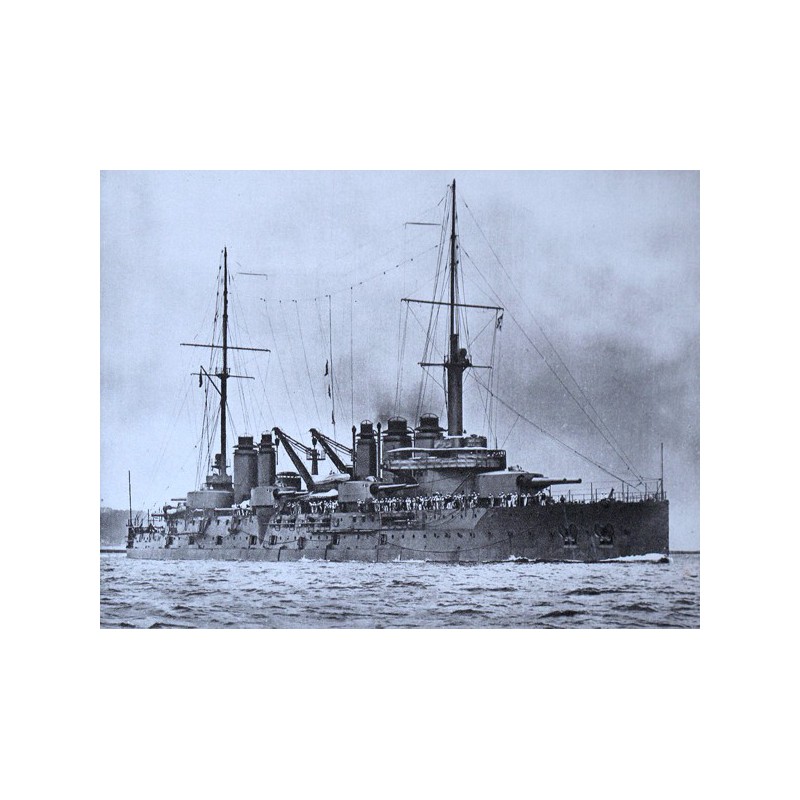 Maquette de Bateau en plastique CuirasséDANTON 1/350