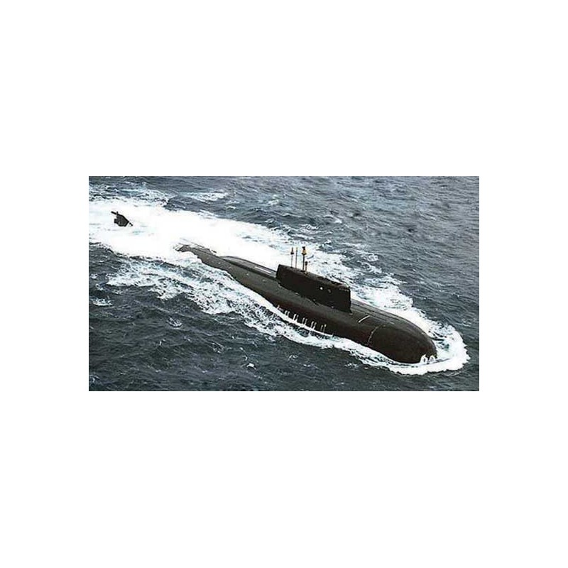 Maquette de Bateau en plastique SSGN OSCAR II Class KURSK1/700