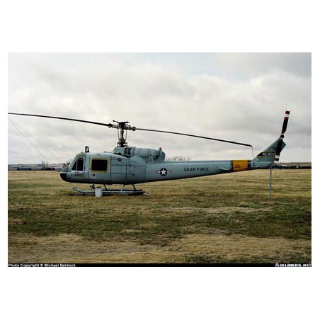 Maquette d'hélicoptère en plastique UH-1F HUEY1/72