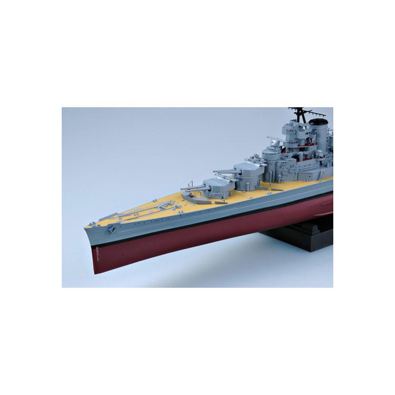 Maquette de Bateau en plastique HMS HOOD